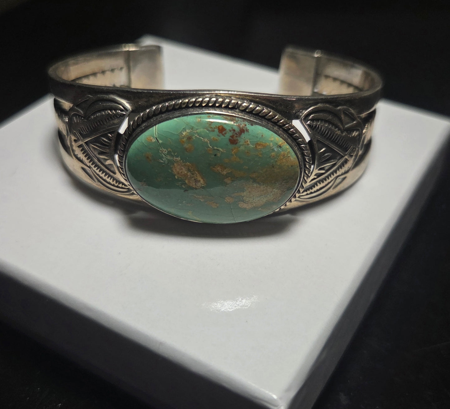 TM Veronica Cuff Sage Green Kingsman