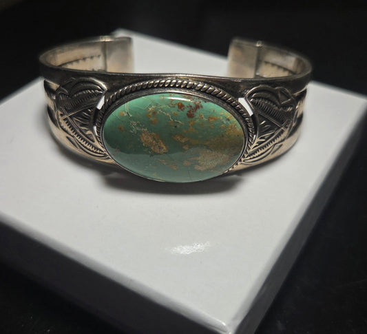 TM Veronica Cuff Sage Green Kingsman